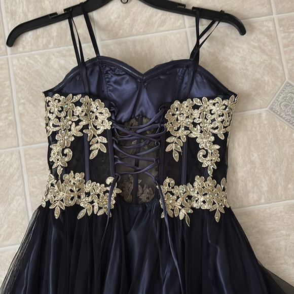 Blondie Nights Formal Dress - Picture 3 of 3